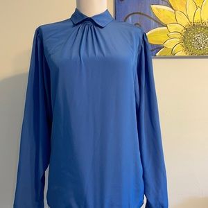 Jones New York vintage pretty blue blouse